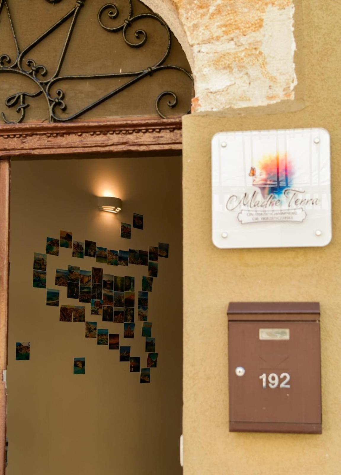 Madre Terra Apartment & Rooms Terrasini Exterior foto